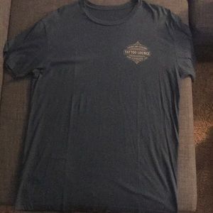 Mens Medium Living Art Gallery Tattoo Shop T-shirt